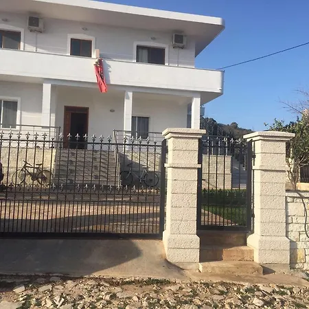 Mana Apartments Ksamil Exterior foto